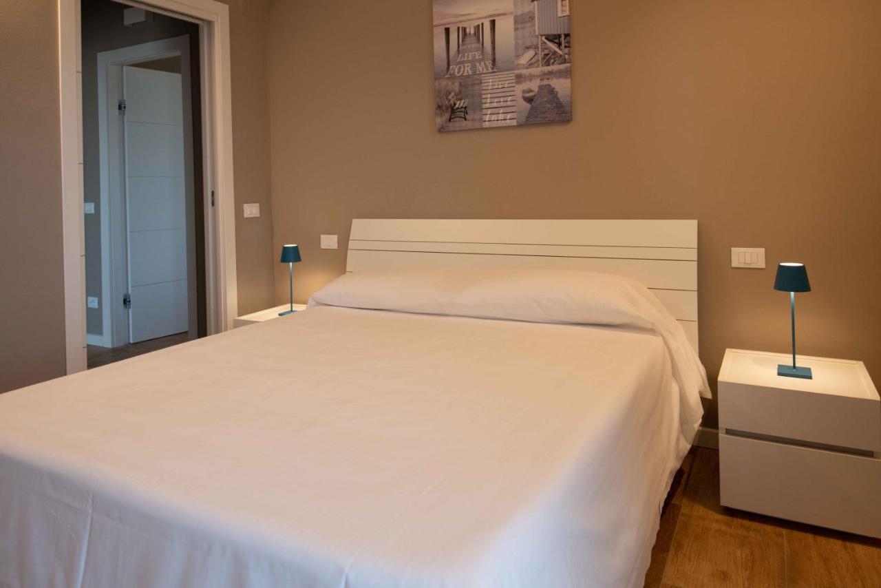 Sirmio Apartments - Narnia Stay Sirmione Bagian luar foto