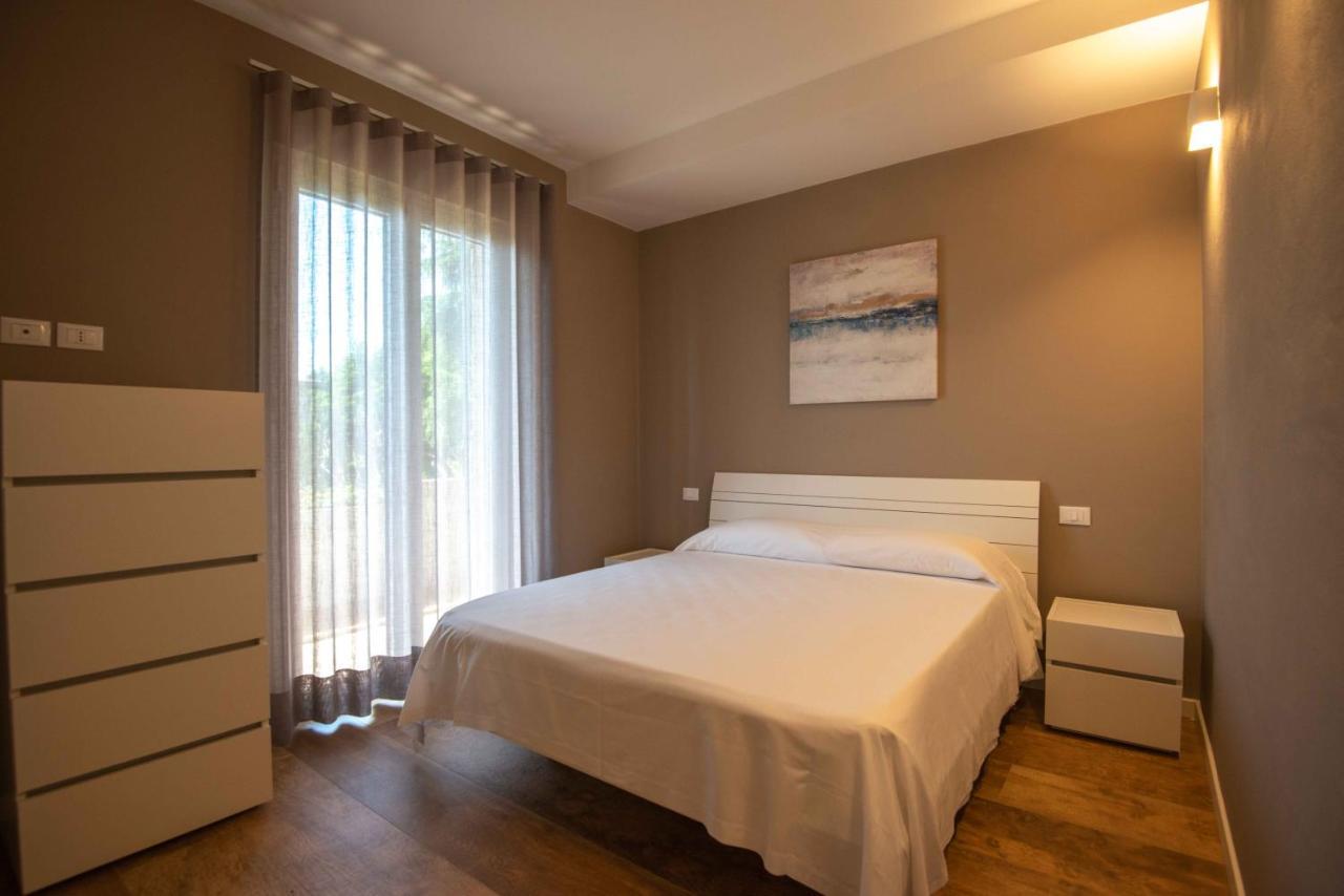 Sirmio Apartments - Narnia Stay Sirmione Bagian luar foto